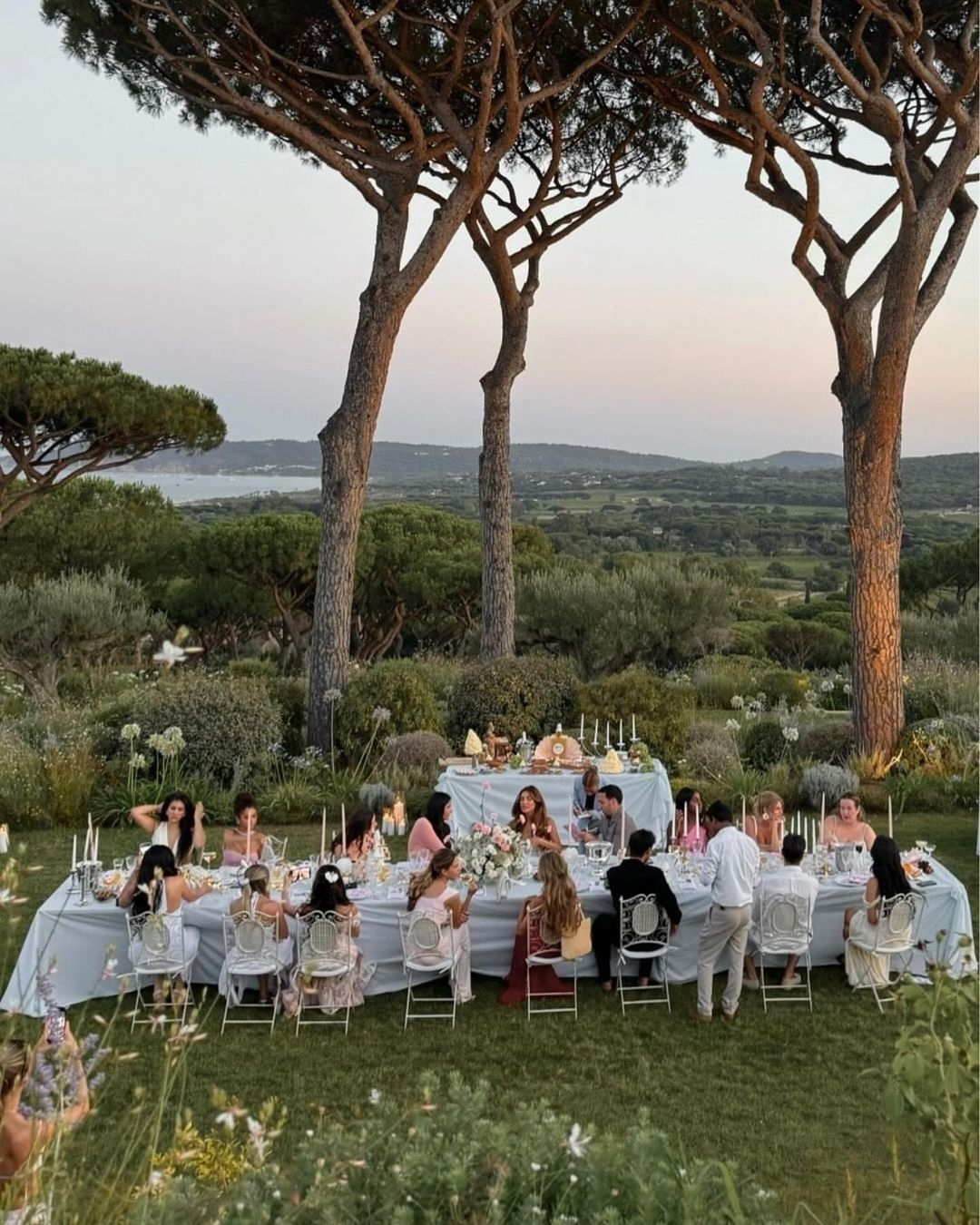 micro wedding vs elopement